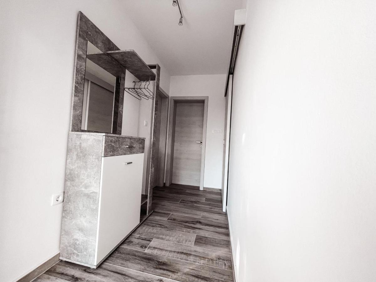Riad Apartments Premium Zgornje Skofije Dış mekan fotoğraf